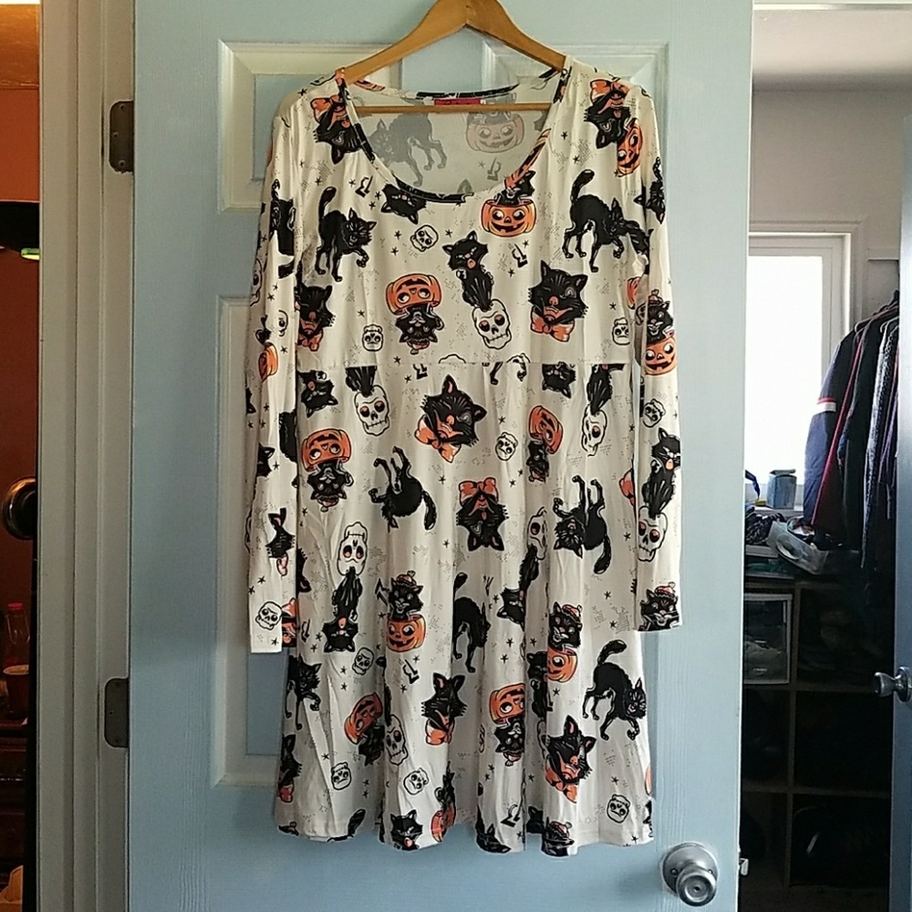 Vintage design Halloween dress